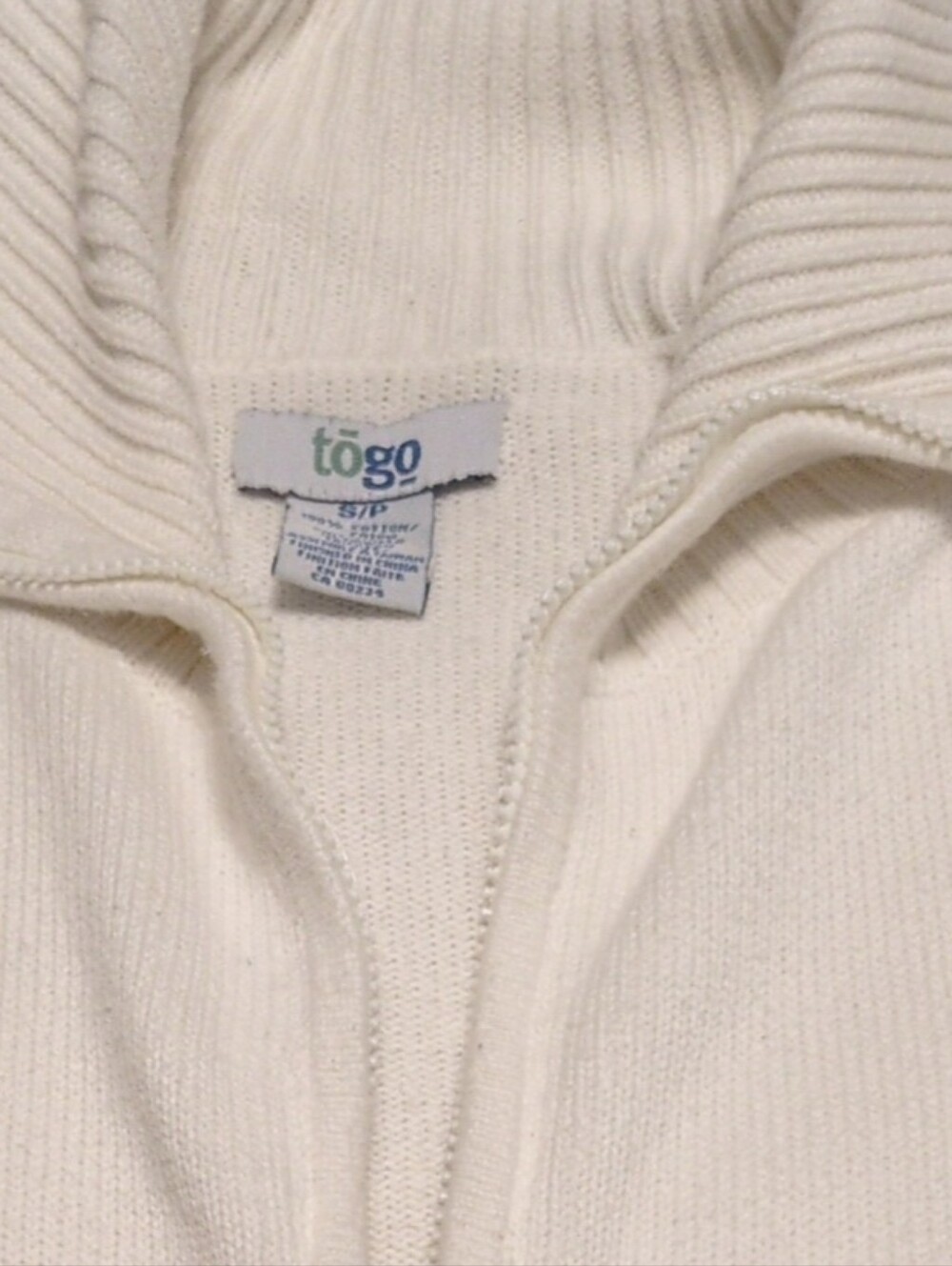 To Go Women’s Cream Zip-Up Ribbed Cardigan